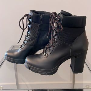 Aldo Women’s Heeled Lace-Up Black Combat Boots Size 8.5